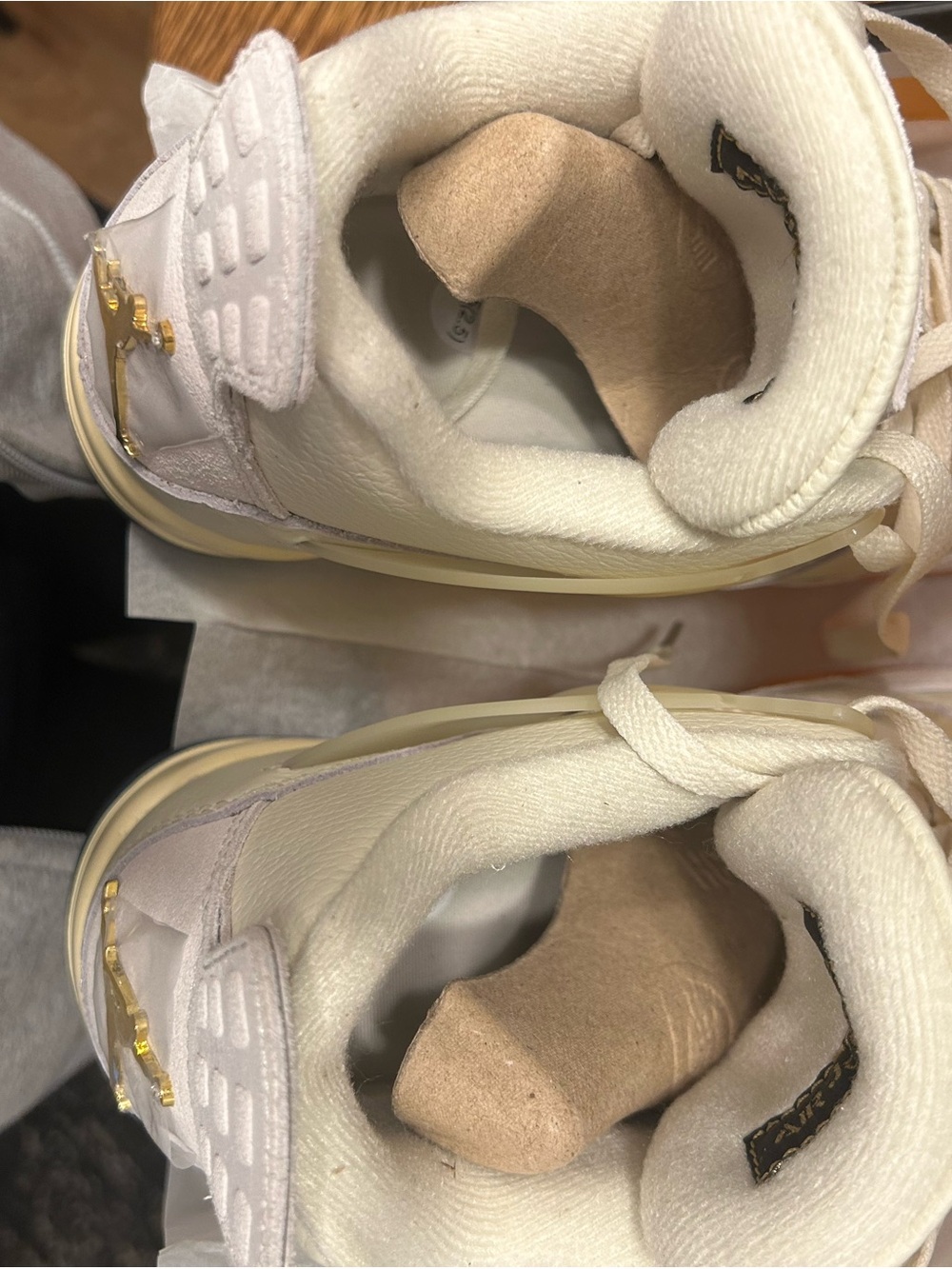 Air Jordan 4 retro Women’s Birds of paradise - Cream with Coral Details - Picture 10 of 12